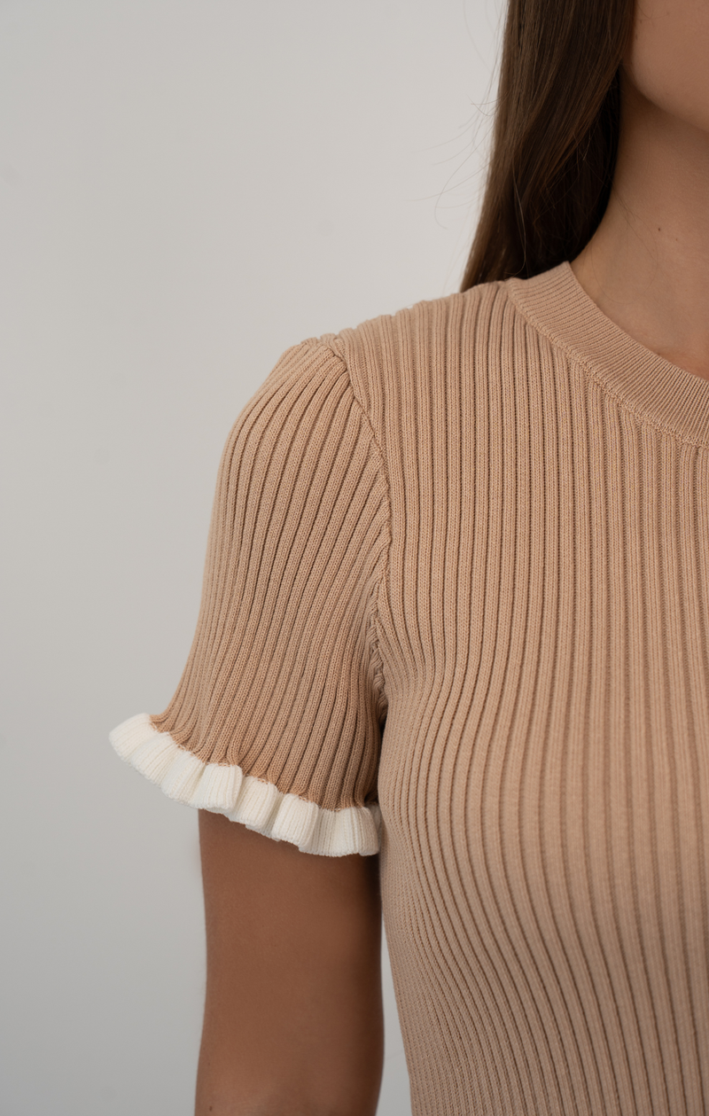 SOFT SAND RUFFLE TOP